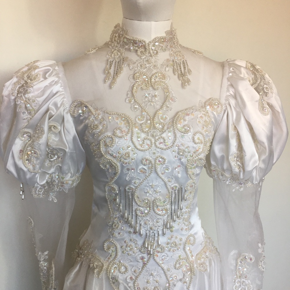 Vintage Princess Style Wedding Dress